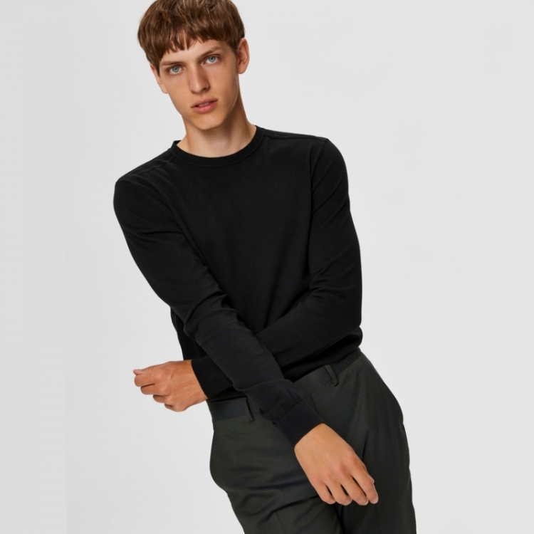 16074682 179099 Black