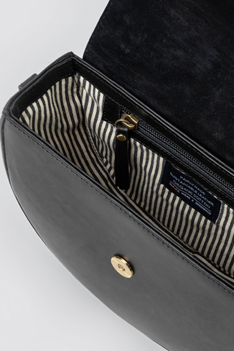 Ava Classic leather Black