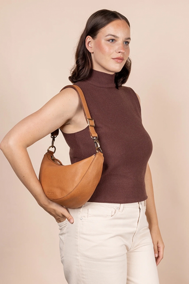 Leo Soft Grain Leather Wild Oak