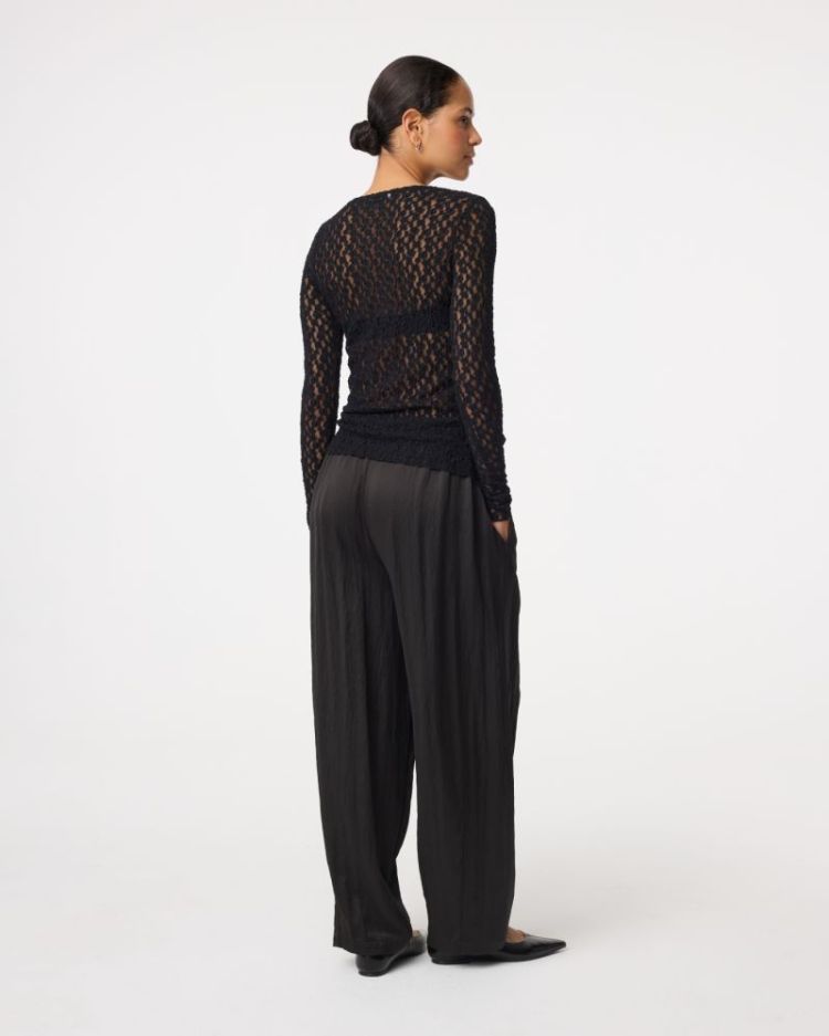 262P118 900-Black