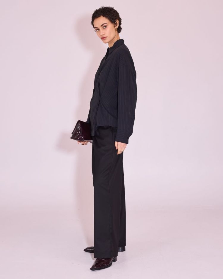 JAMES 999-Black