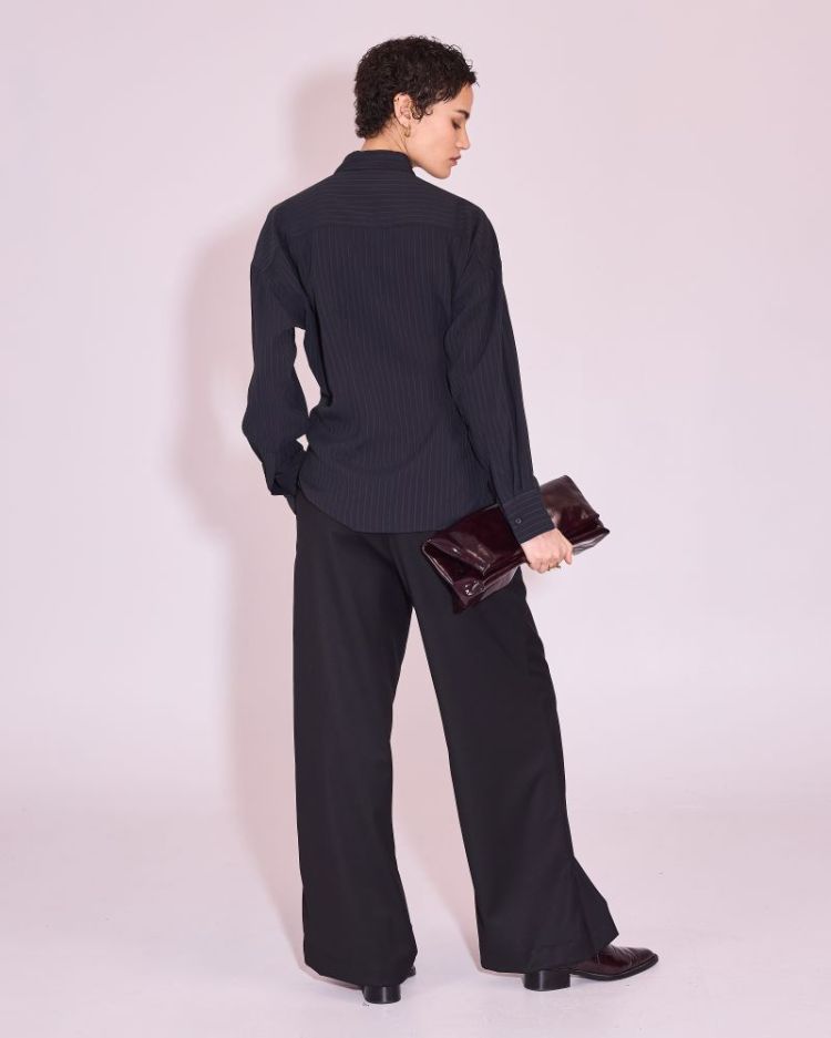 JAMES 999-Black