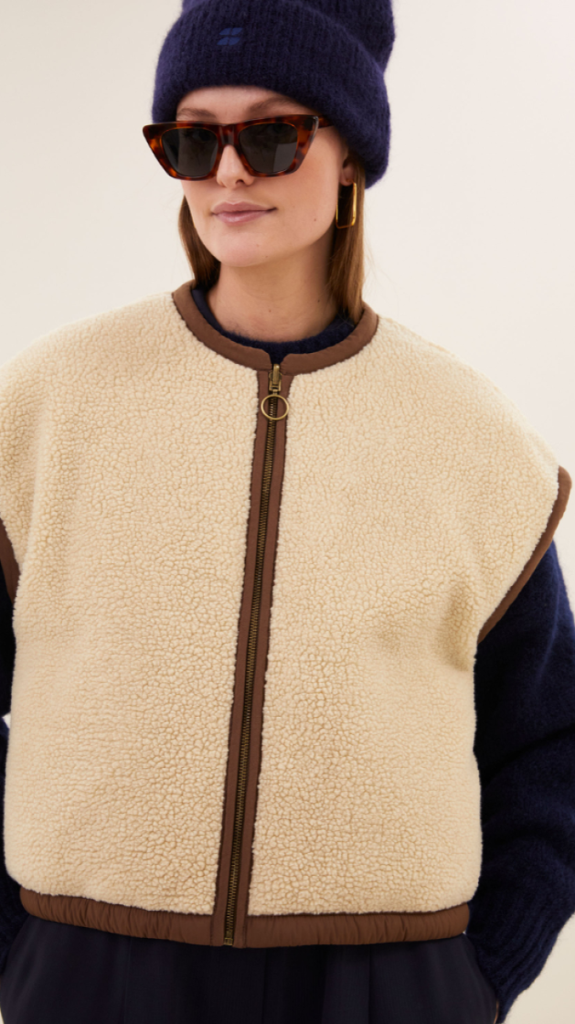 Gio Sleeveless jacket 1705-Hazel