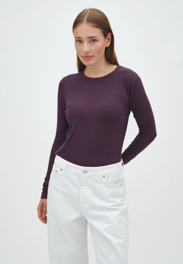 Christina, Shyla V69-Deep Purple